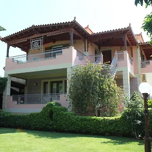 Apartment Tosis, Svoronata