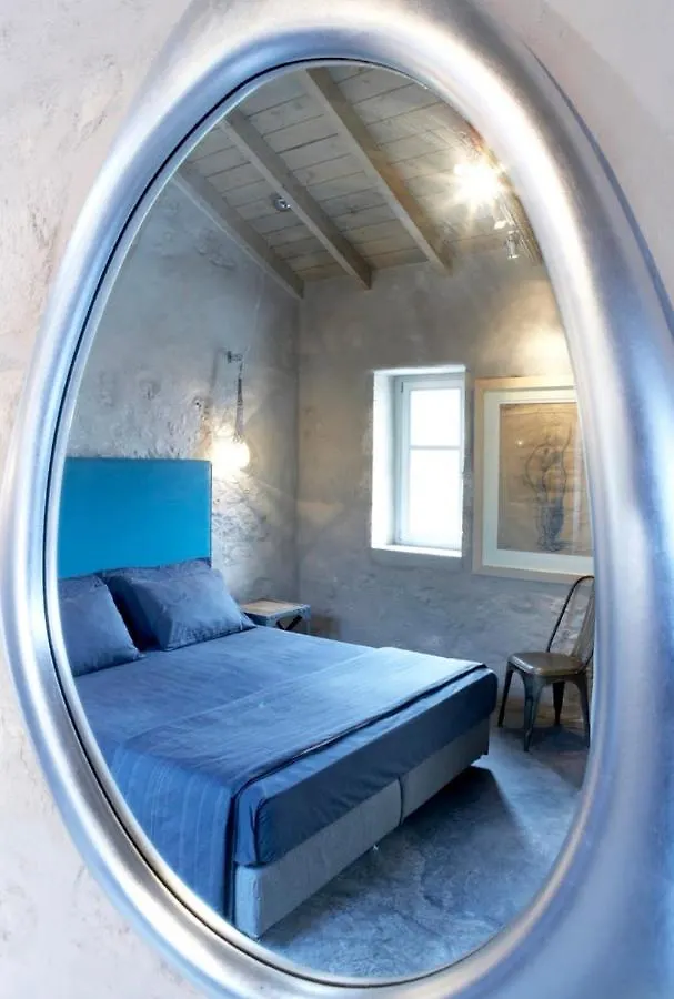 To Throni Villa Tselendata