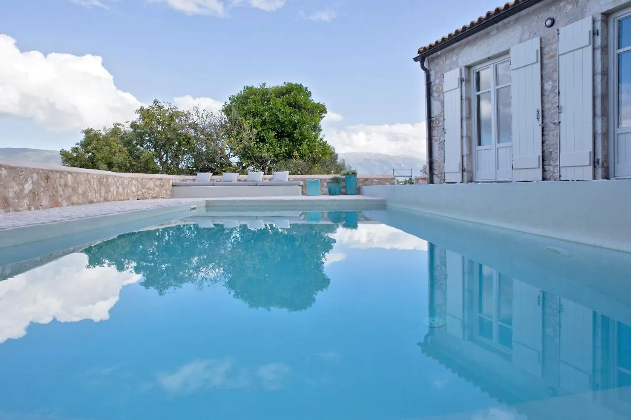 To Throni Villa Tselendata